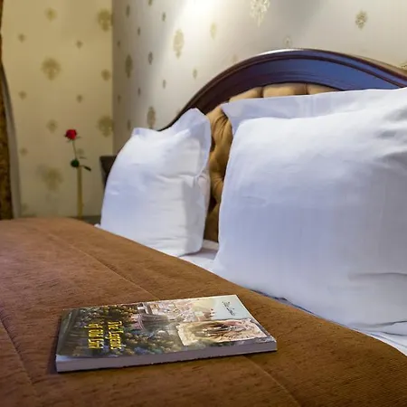 Stanislavskyi Hotel *