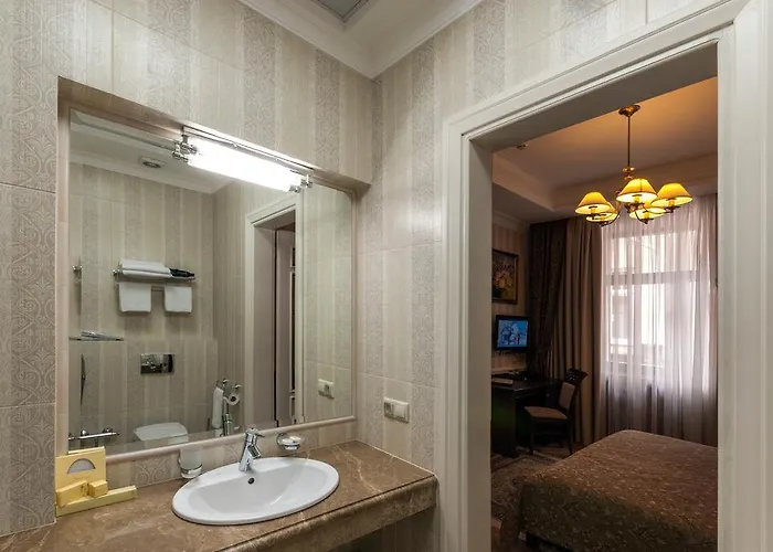 Stanislavskyi Готель Львів